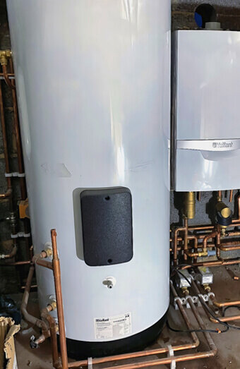 https://plumberforrestdale.com.au/uploads/2025/06/hot-water-410504.jpg